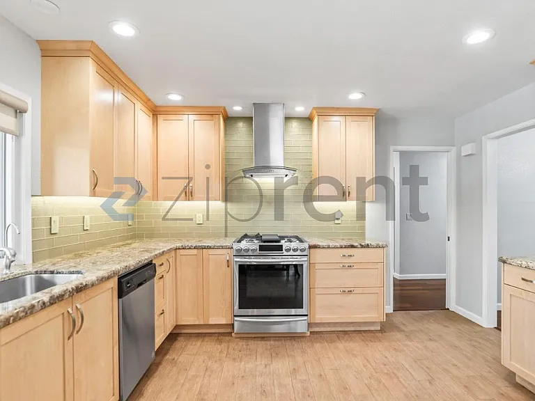 2969 Martin Ave — Photo 17