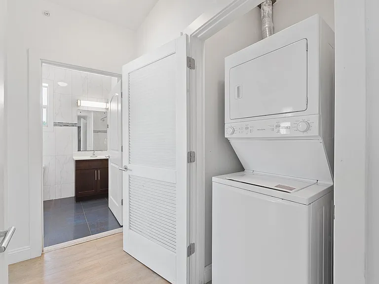 6400 Jefferson St #403 — Photo 8