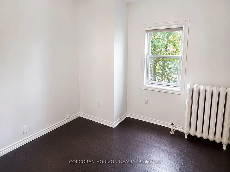 20407 Leslie St — Photo 16