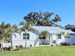 175 Almedo Way NE, Saint Petersburg, FL 33704