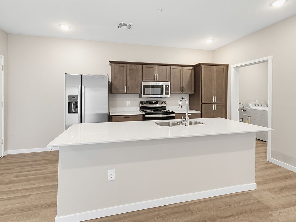1st image of 1807 Palace Dr #1A