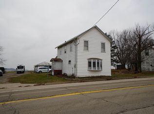 3581 E Woodbine St, Stockton, IL 61085