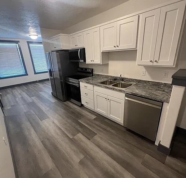 145 W Main St #3 — Photo 2