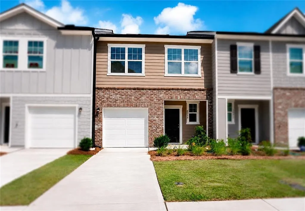 3 bed, 2.5 bath, 1421 sqft, $1,900 — Photo 1