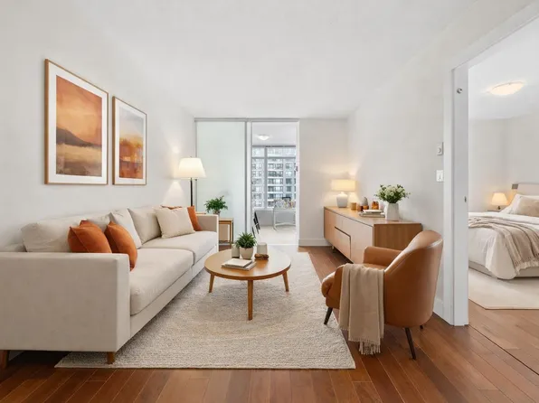 888 Homer St #808, Vancouver, BC V6B 0H7