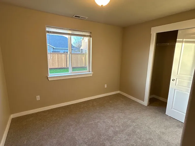 4232 Chartwell St SE — Photo 14