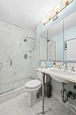 Sold by Compass | media 9
