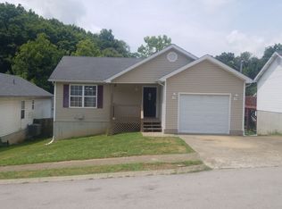 737 Andra Dr, Radcliff, KY 40160