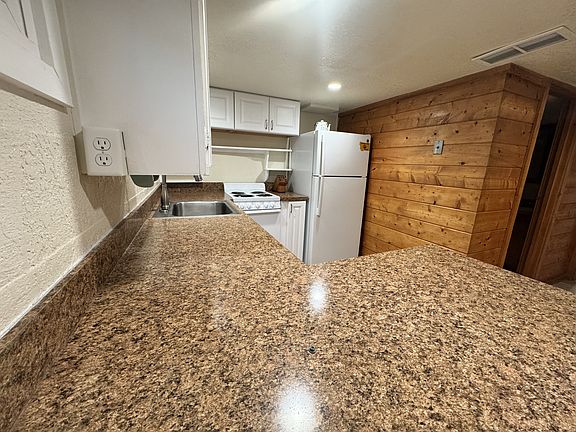 5th image of 516 W Olive St #F