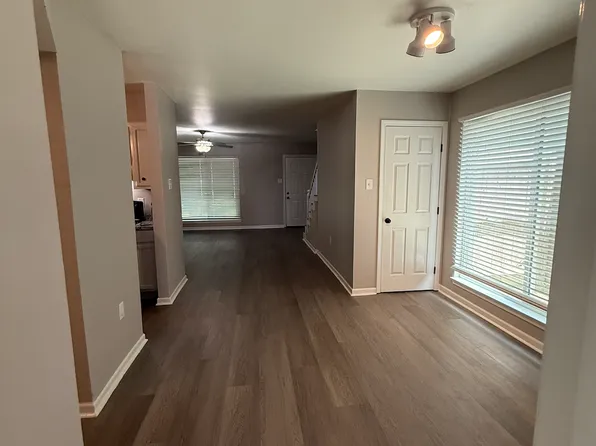 3252 King Bradford Dr, Baton Rouge, LA 70816