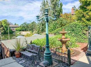 2112 Clinton Ave #A, Alameda, CA 94501