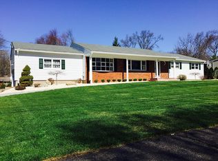 427 Manchester Way, Wyckoff, NJ 07481