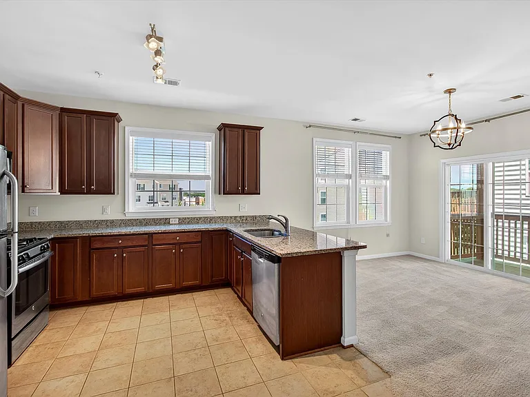 24620 Byrne Meadow Sq #300 — Photo 4