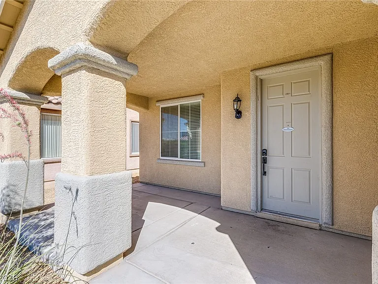4028 Little Bend Ln — Photo 2