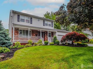 868 Coolidge Ave, Woodbridge, NJ 07095