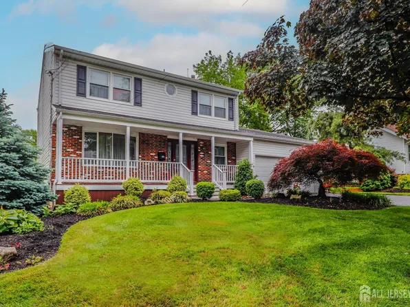 868 Coolidge Ave, Woodbridge, NJ 07095