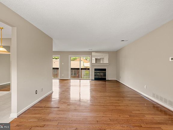 4th image of 36 Witherspoon Ct #133