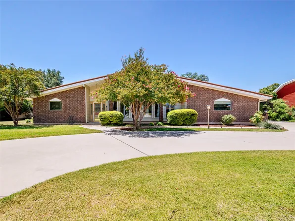 307 Lori Ln, Brownwood, TX 76801