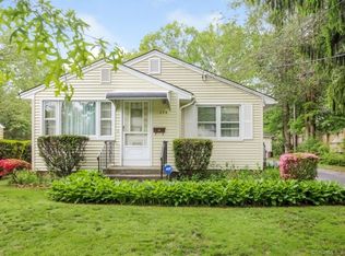 294 Oliver Rd, New Haven, CT 06515