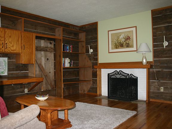 Living room & fireplace