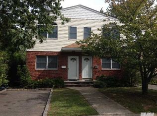 68 Juniper Rd, Port Washington, NY 11050