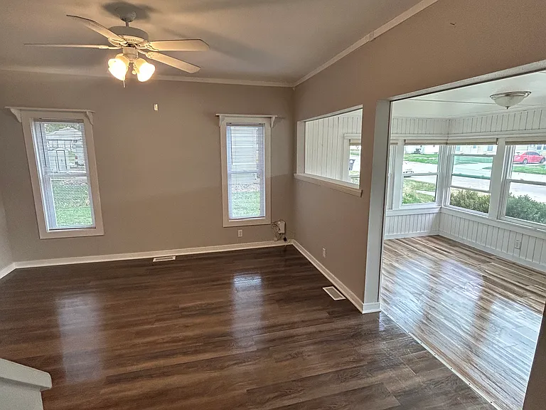 2042 Silver St — Photo 9