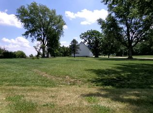 2515 Church St, Clinton, IL 61727