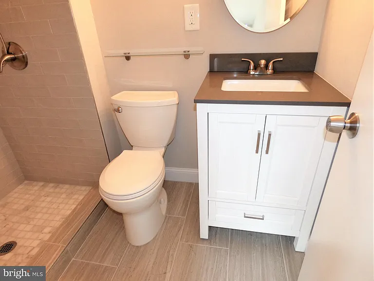 4128 Hamlin Ct — Photo 51