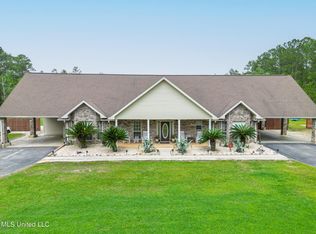 7360 Crazy Horse Dr, Kiln, MS 39556