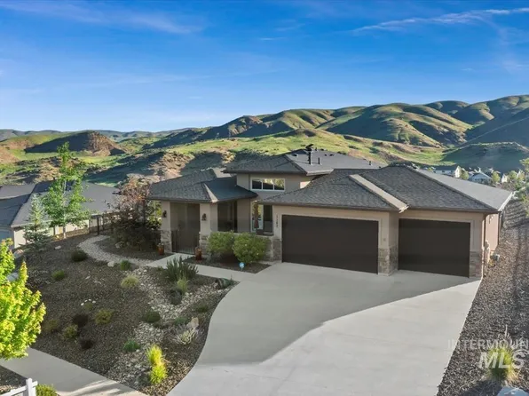 5362 W Parkridge Dr, Boise, ID 83714
