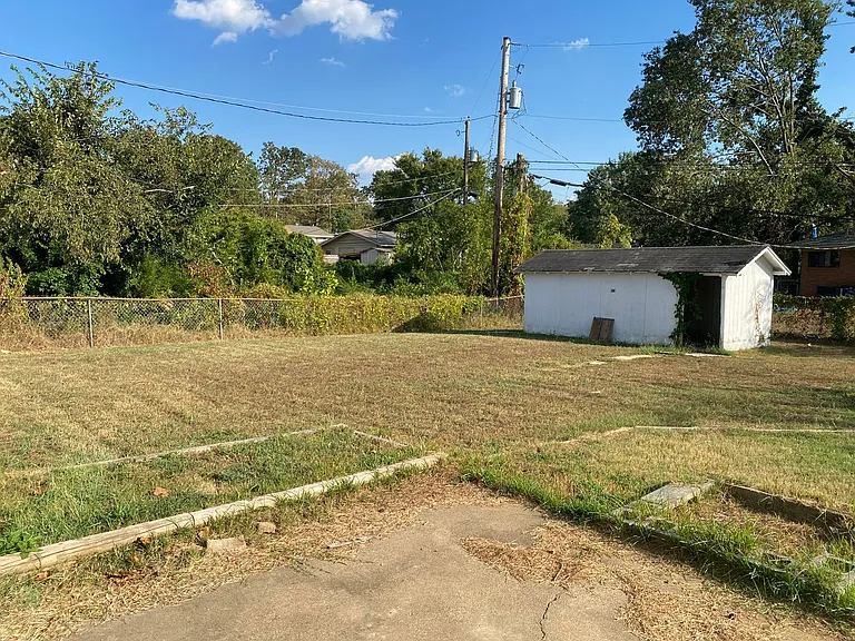406 Harper Ln — Photo 8