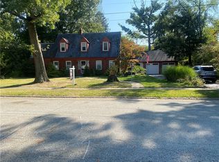816 9th St, Oakmont, PA 15139