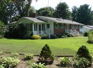 73 Woodstock Rd, North Andover, MA 01845