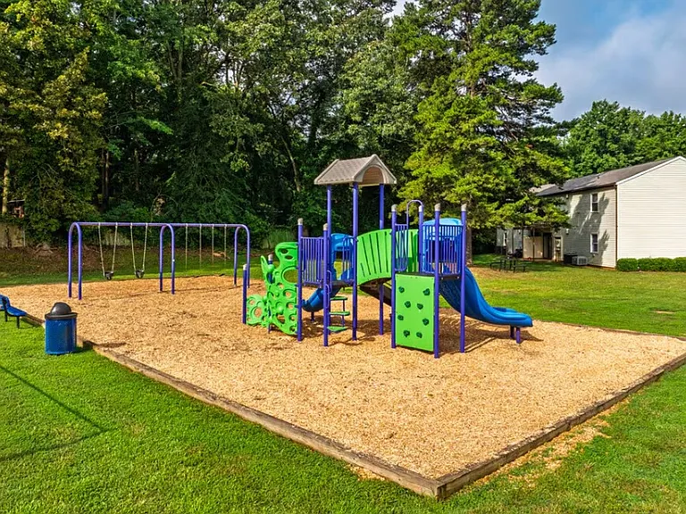 812 Fairview Dr — Photo 7