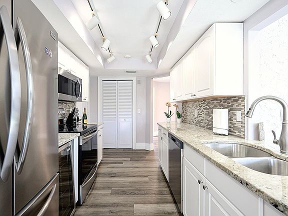4th image of 1609 Barbarosa Ct