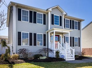 315 Neptune St, Fall River, MA 02721