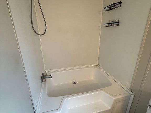 4th image of 1001 County Road 123 #130