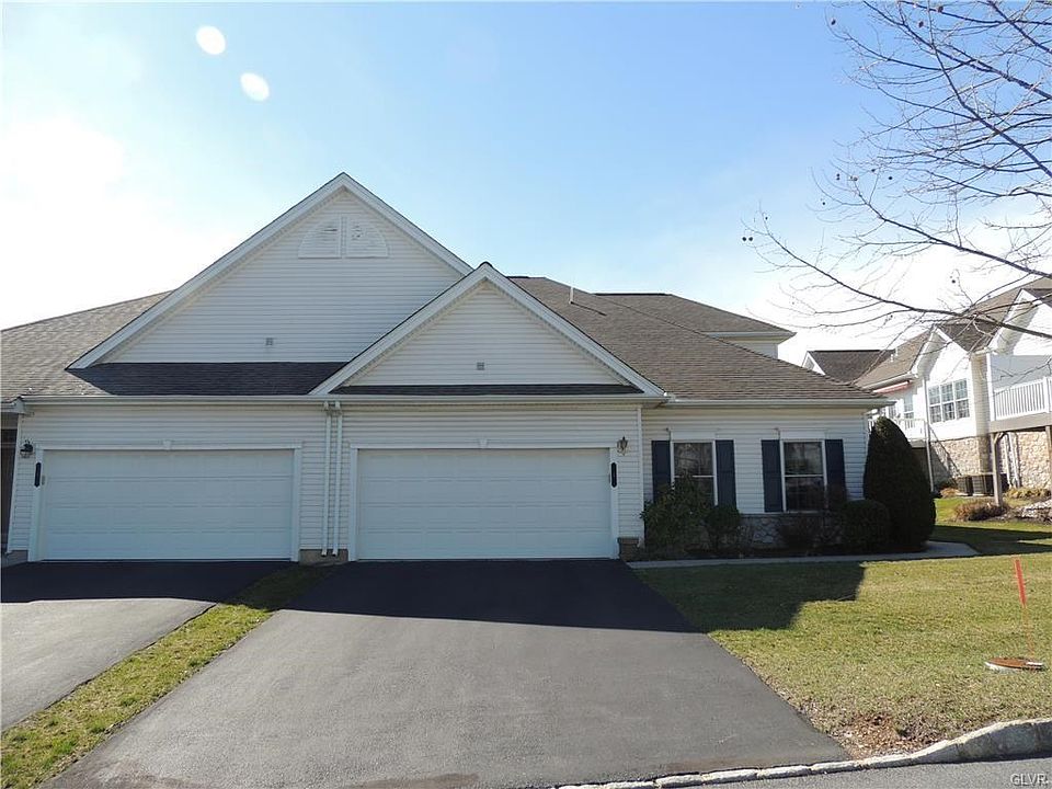 1st image of 6 Somerset Ln