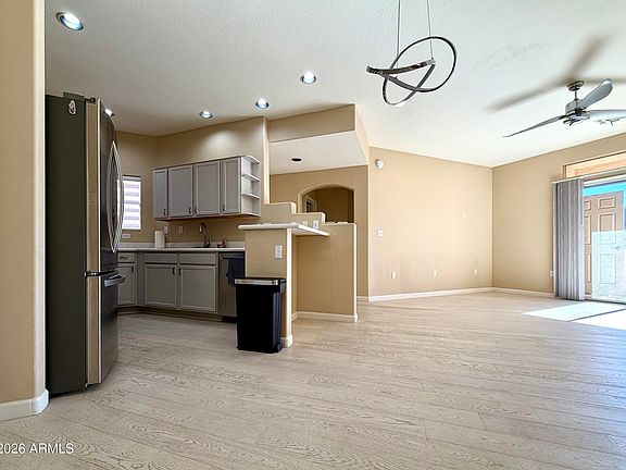 4th image of 10410 N CAVE CREEK Road #2043