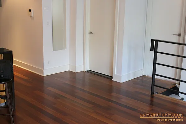 Rented by aptsandlofts.com | media 9