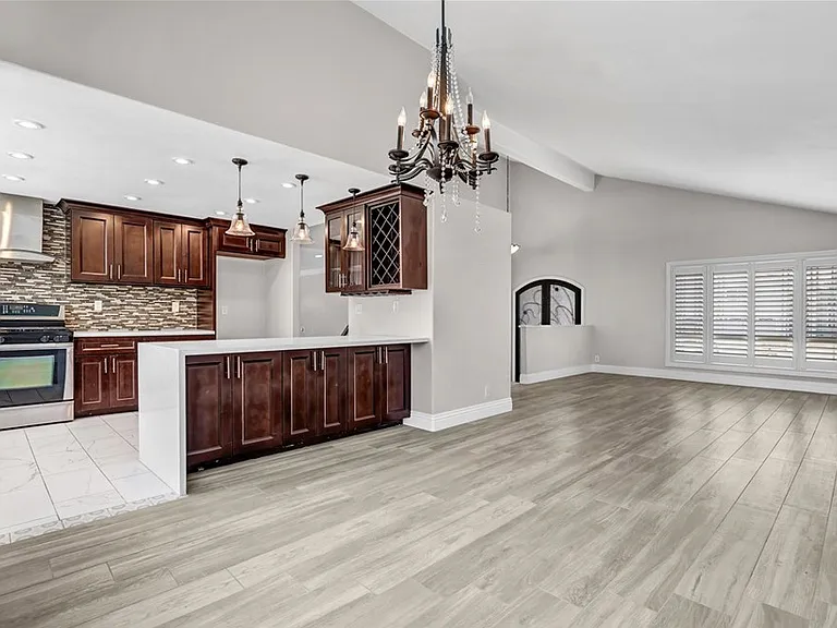 171 S Bayberry Ct — Photo 8