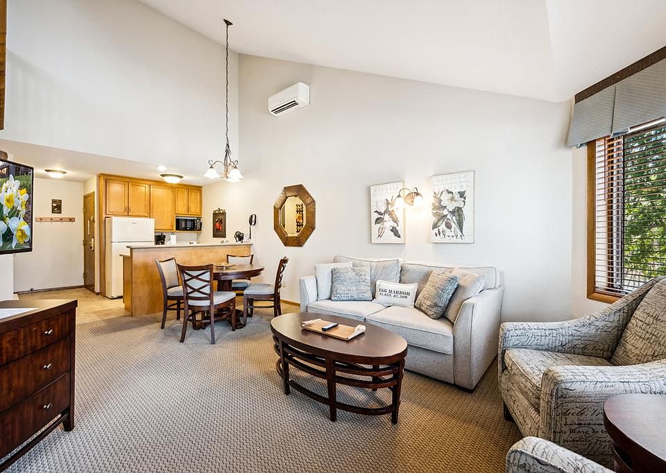 1st image of 4955 Landmark Cir #4225
