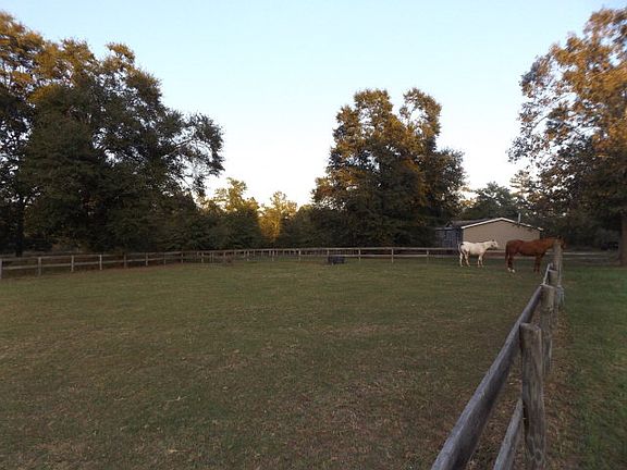 4th image of 650 Houghton Ln