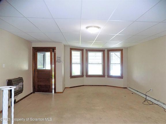 4th image of 1402-1404 Schlager St