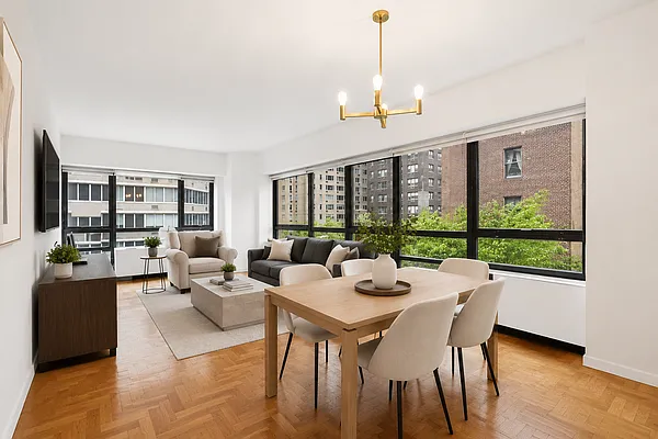 Living room, photo 1