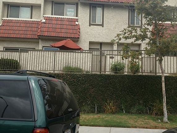 5th image of 17929 River Cir APT 2