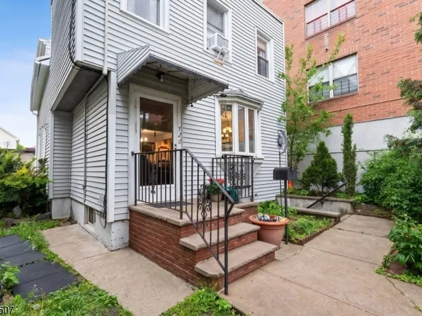 520 26Th St, Union City, NJ 07087