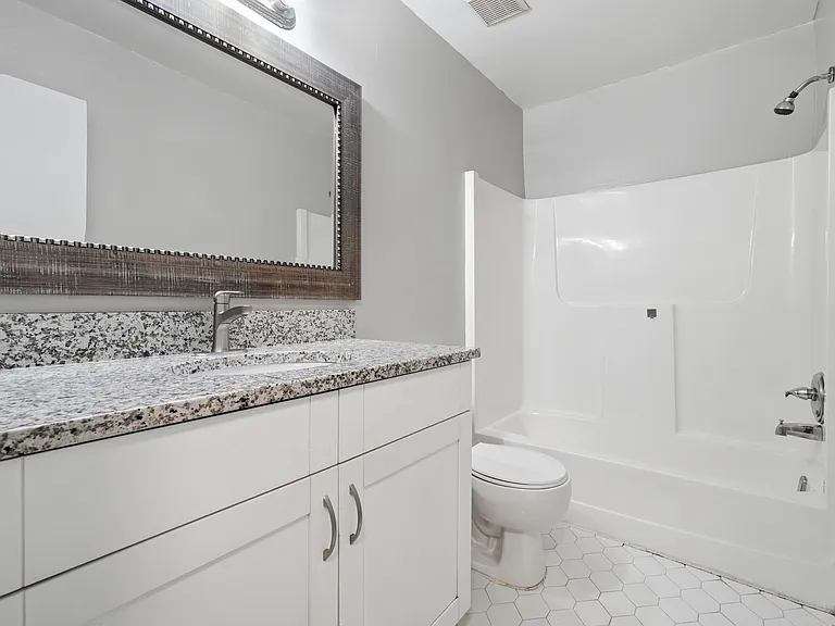 125 Tower Dr #1 — Photo 21