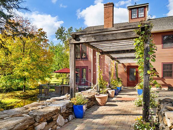 1204 Ashley Falls Rd