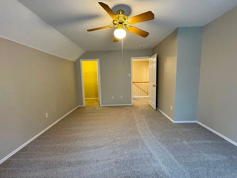 544 Hogan — Photo 38